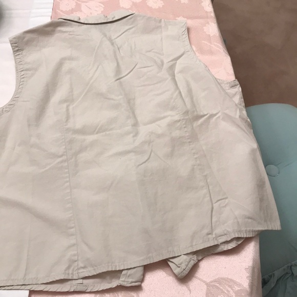 Paul Harris Design sleeveless button blouse - Picture 4 of 4